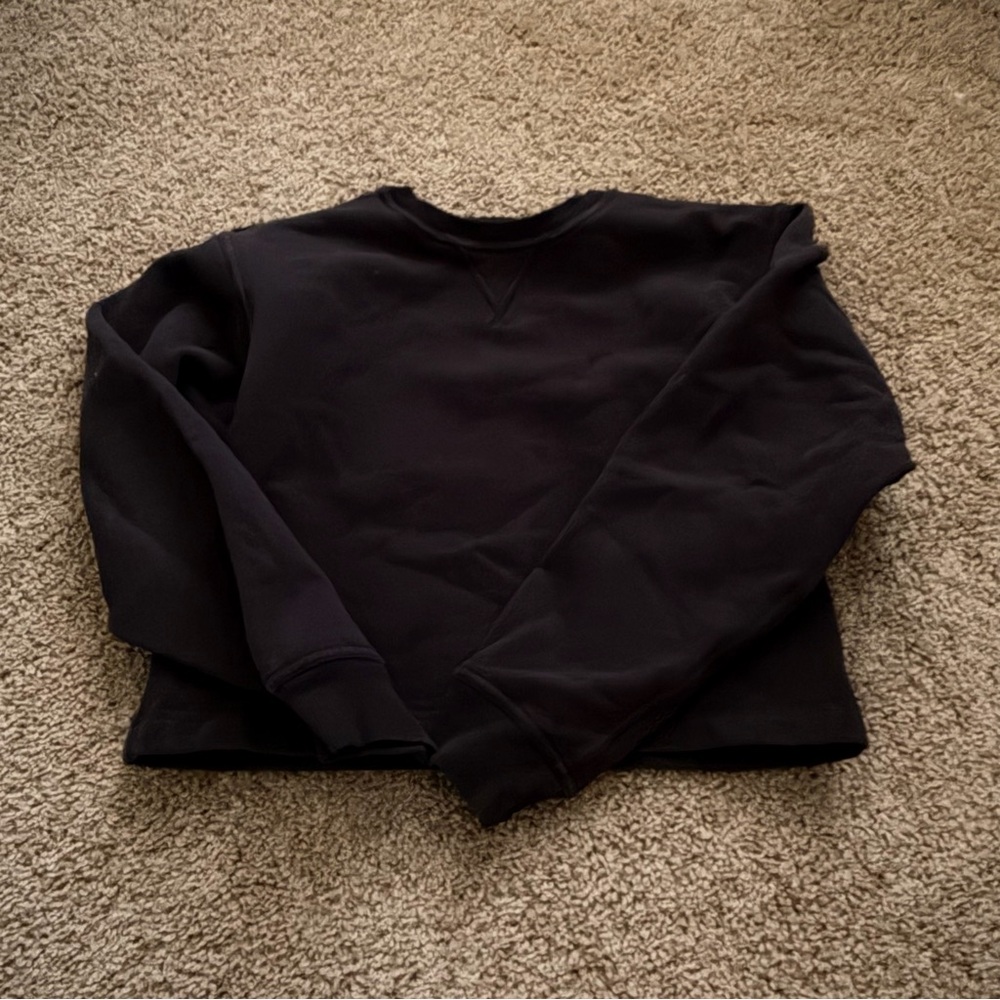 lululemon black sweatshirt